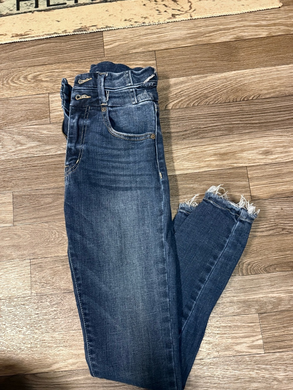 kancan Women’s Dark Blue Frayed Hem Jeans